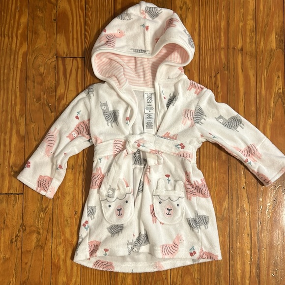 Carters 0-9 months girl bath robe - new without tags - Picture 2 of 8